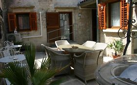 Studio Apartment La Maison De Catherine