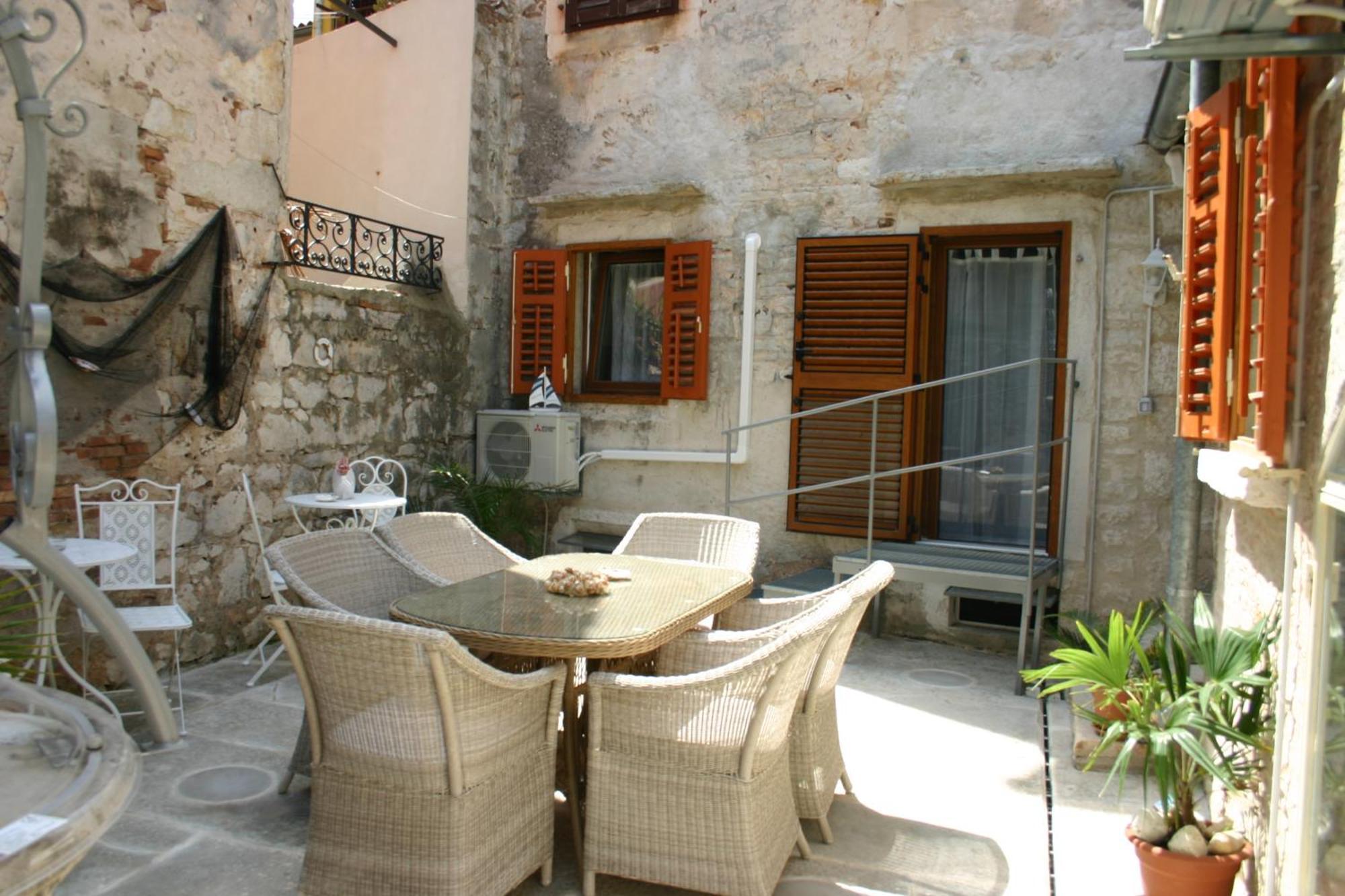 Studio Apartment La Maison De Catherine Rovinj Exteriér fotografie