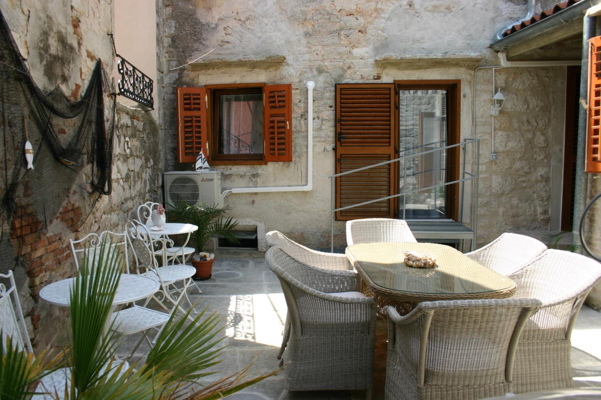 Studio Apartment La Maison De Catherine Rovinj Exteriér fotografie